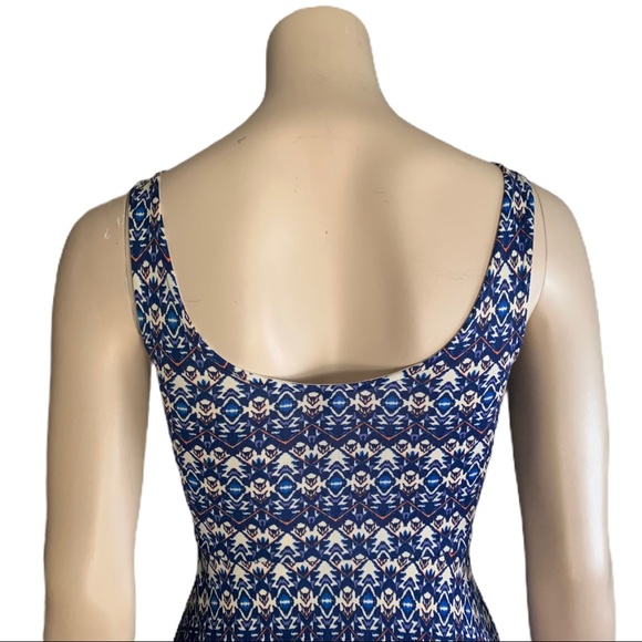 3/$30 H&M Blue/Orange/White Patterned Dress Size 2 - Picture 5 of 8